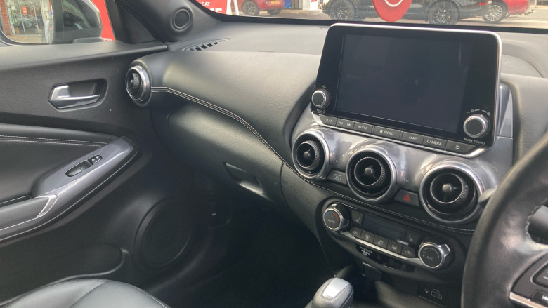 Nissan Juke 1.6 Hybrid Tekna 5dr Auto Hybrid Hatchback